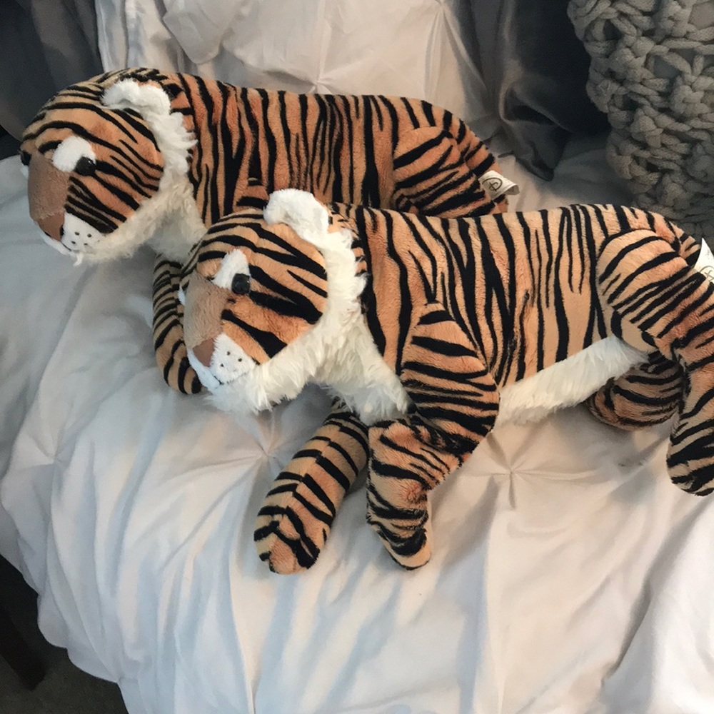 Two Disney tigers stuffed animals *SOLD*